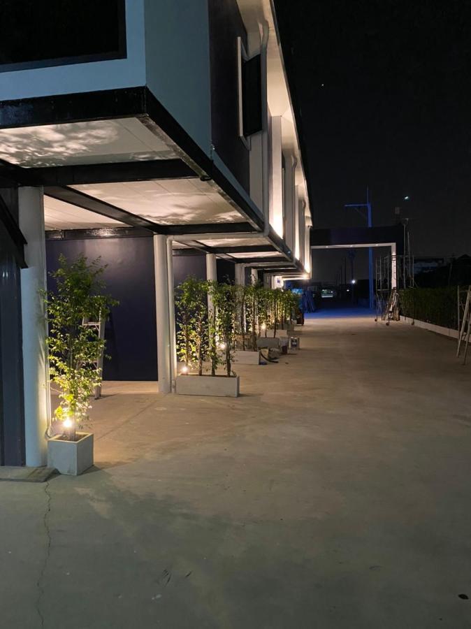 Skyline Resort Ban Khlong Lat Bua Khao Экстерьер фото
