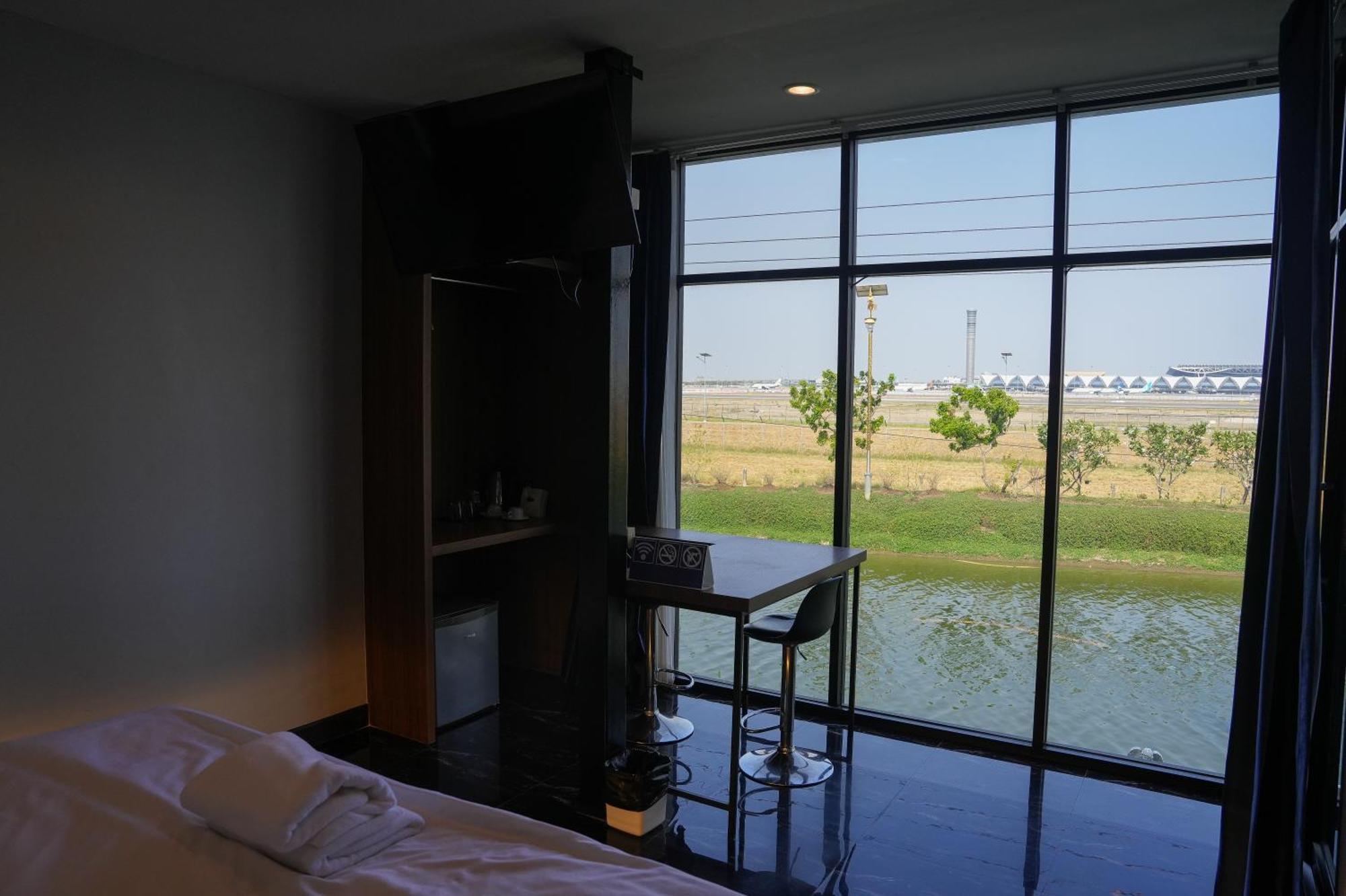 Skyline Resort Ban Khlong Lat Bua Khao Экстерьер фото