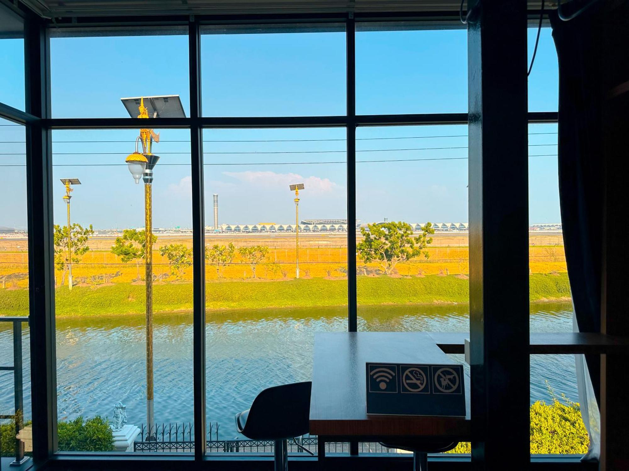 Skyline Resort Ban Khlong Lat Bua Khao Экстерьер фото