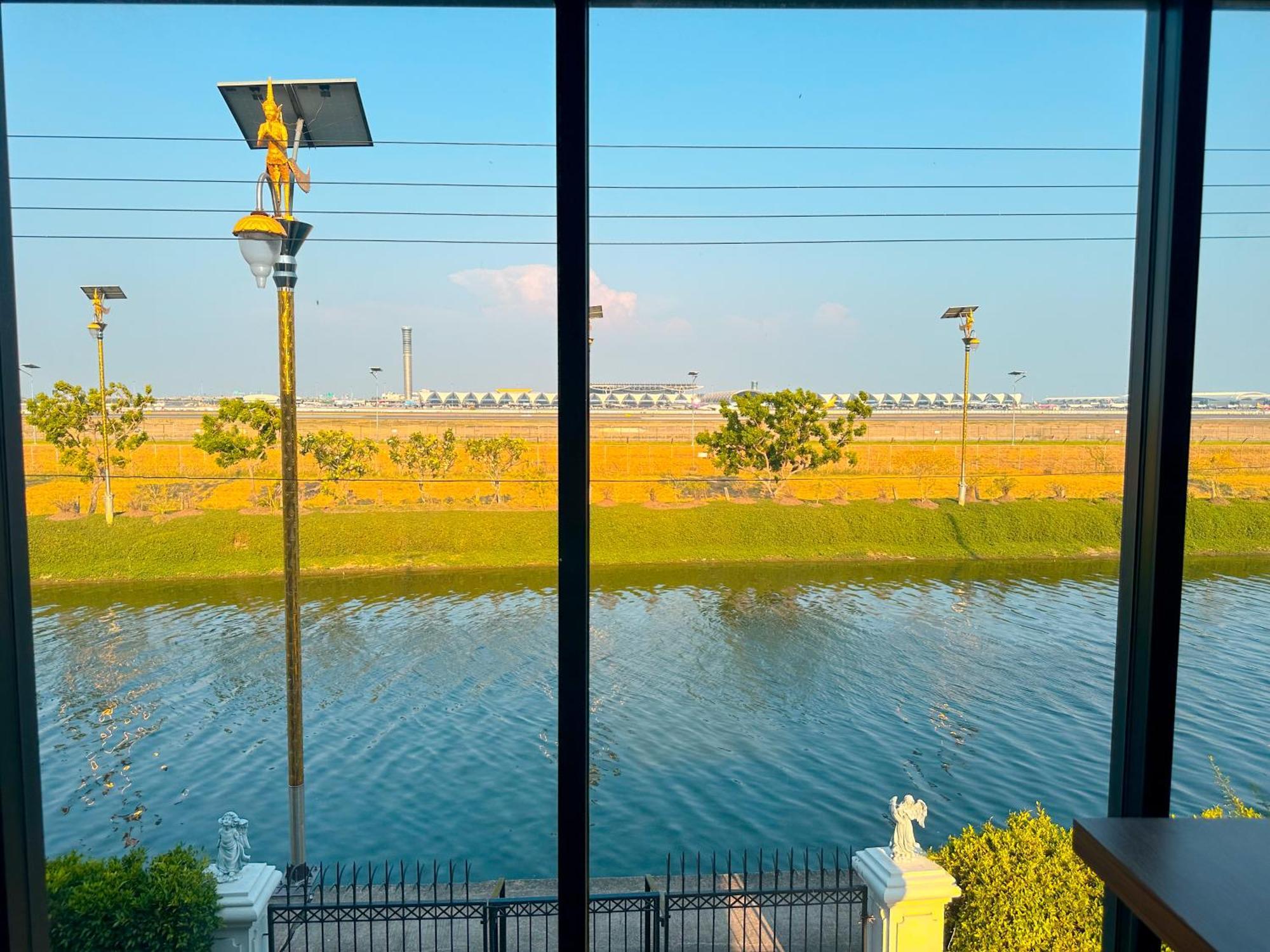 Skyline Resort Ban Khlong Lat Bua Khao Экстерьер фото